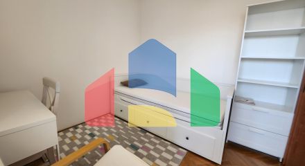 Квартира с двумя спальнями и видом на море в центре города Бар