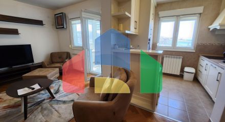 Квартира с двумя спальнями и видом на море в центре города Бар