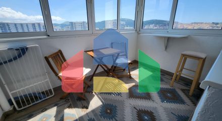 Квартира с двумя спальнями и видом на море в центре города Бар