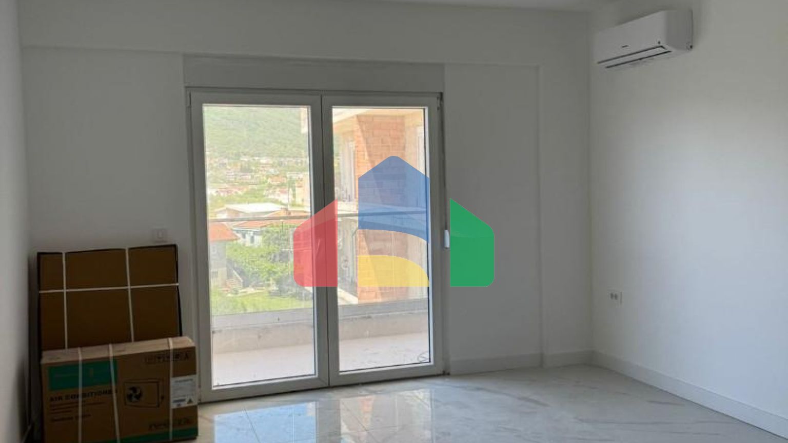 Продаётся студия в Баре в комплексе с бассейном Emerald Residence