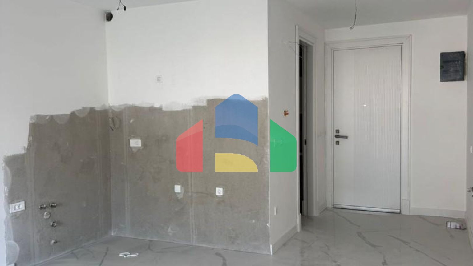 Продаётся студия в Баре в комплексе с бассейном Emerald Residence