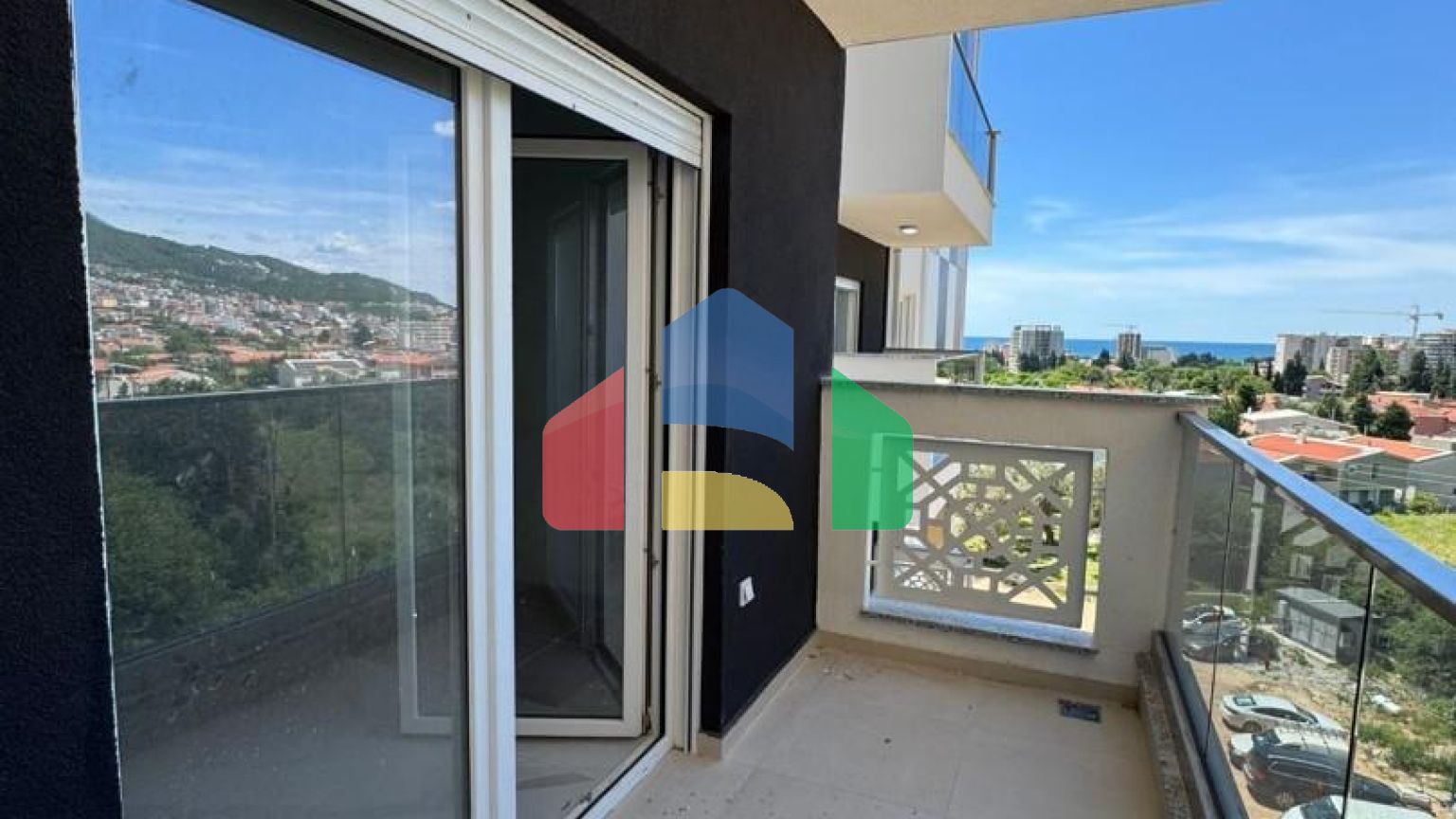 Продаётся студия в Баре в комплексе с бассейном Emerald Residence