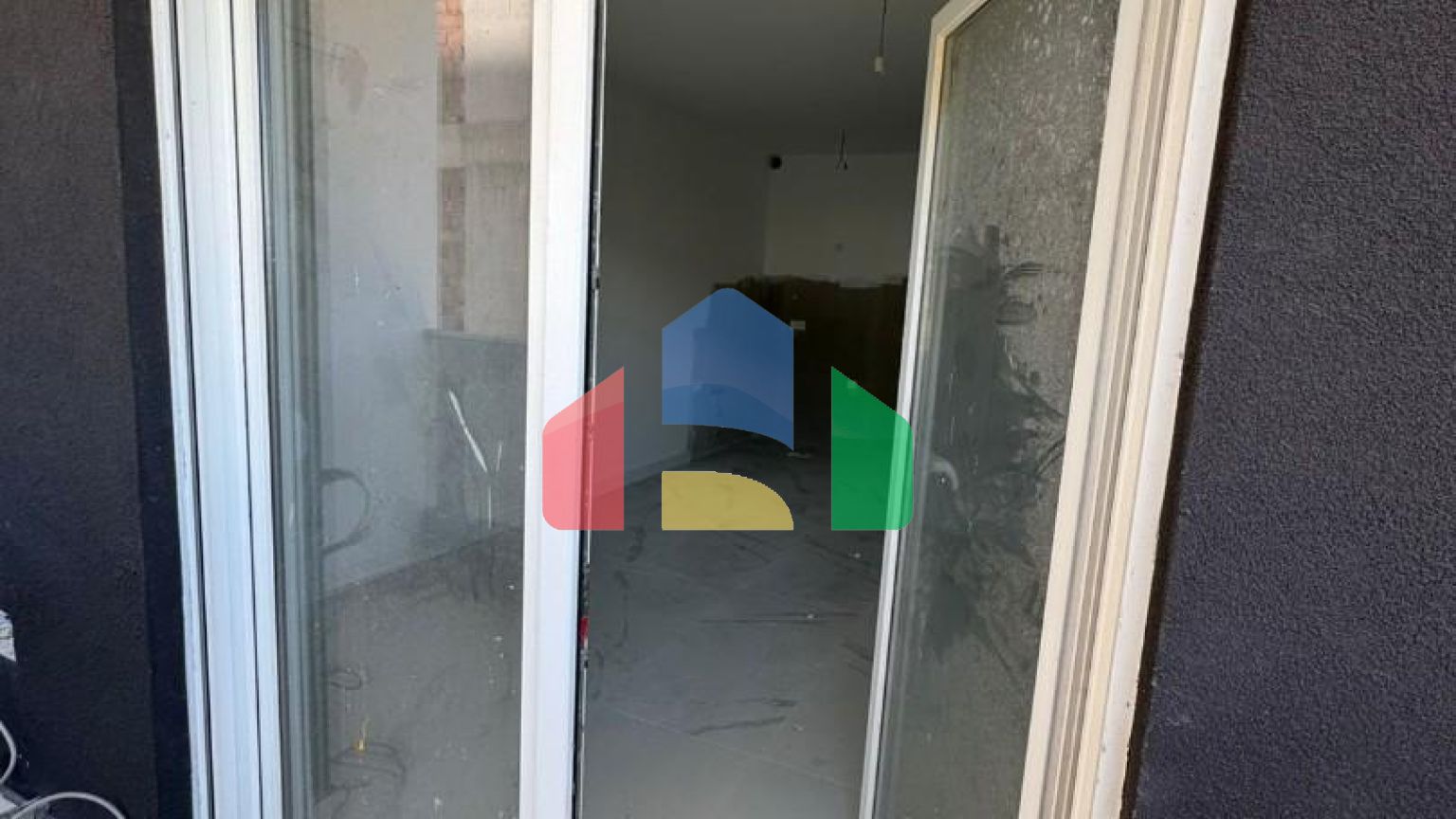 Продаётся студия в Баре в комплексе с бассейном Emerald Residence