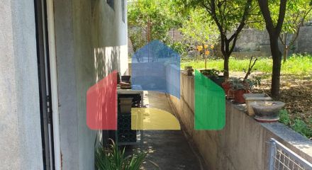 Трёхэтажный дом  в Баре