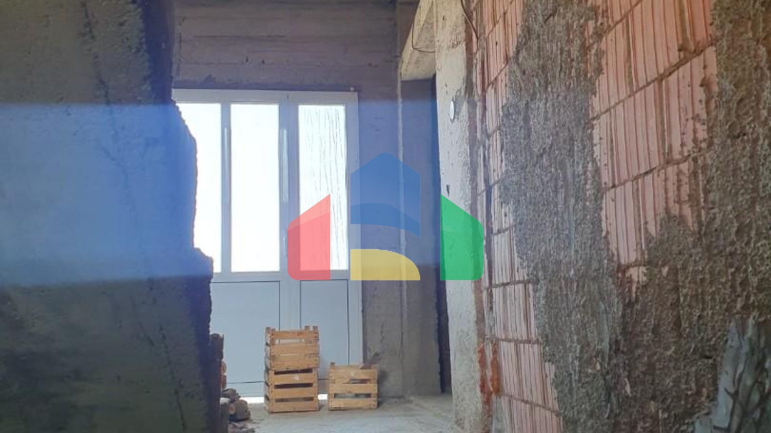 Трёхэтажный дом  в Баре