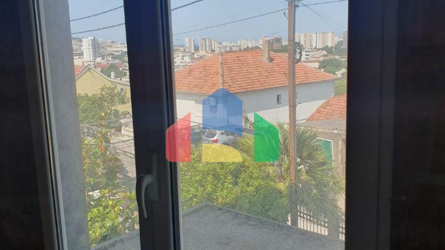 Трёхэтажный дом  в Баре