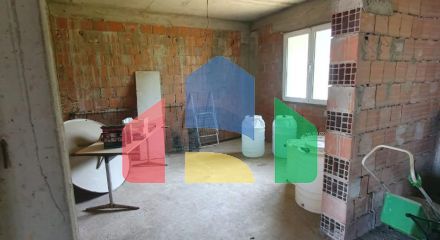 Трёхэтажный дом  в Баре