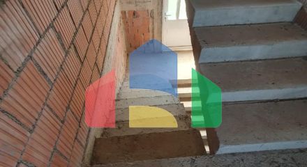 Трёхэтажный дом  в Баре