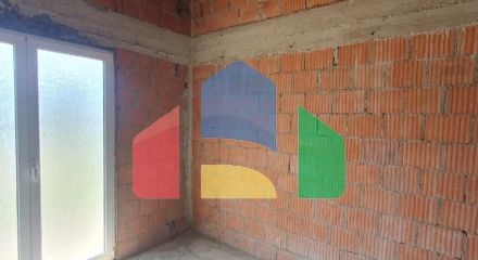 Трёхэтажный дом  в Баре