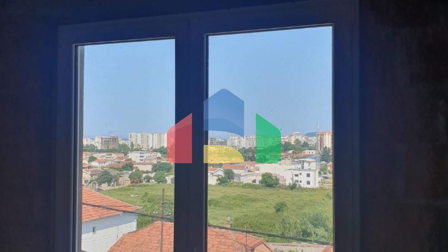 Трёхэтажный дом  в Баре