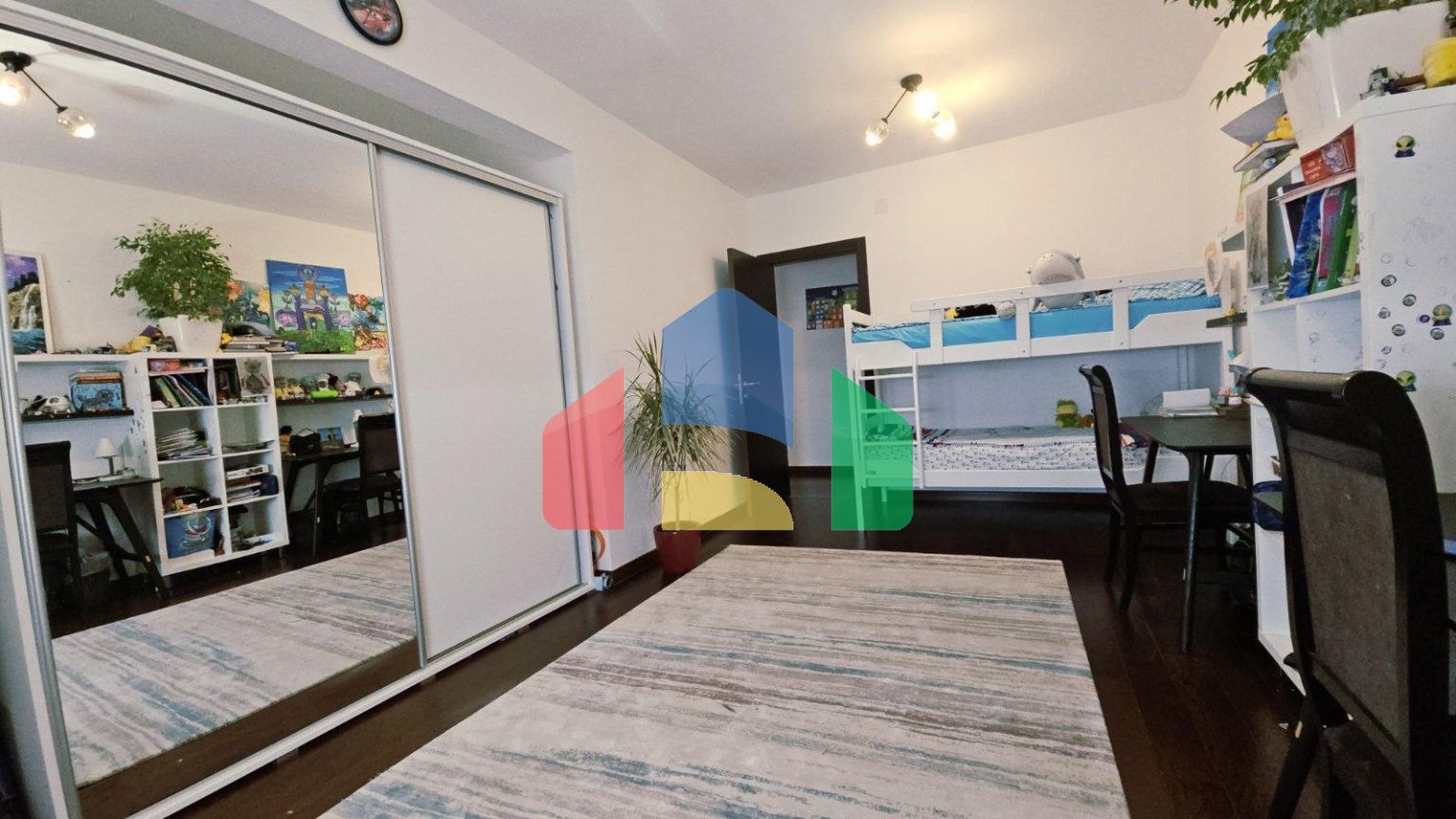 Просторная квартира в Баре для большой семьи