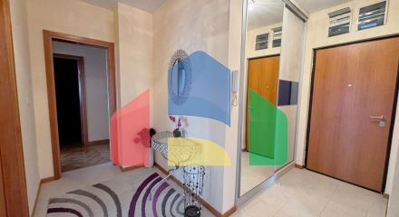 Продаётся квартира в Баре на первой линии моря