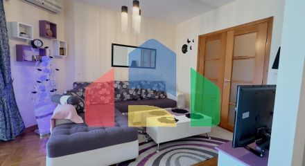 Продаётся квартира в Баре на первой линии моря