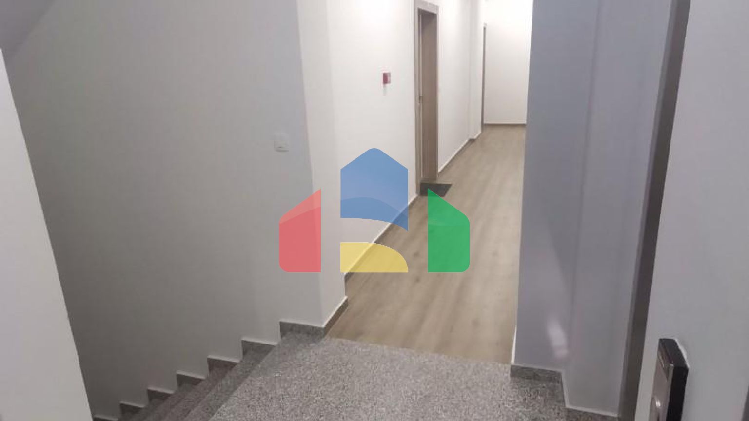 Квартира в новом современном доме в центре города Бар