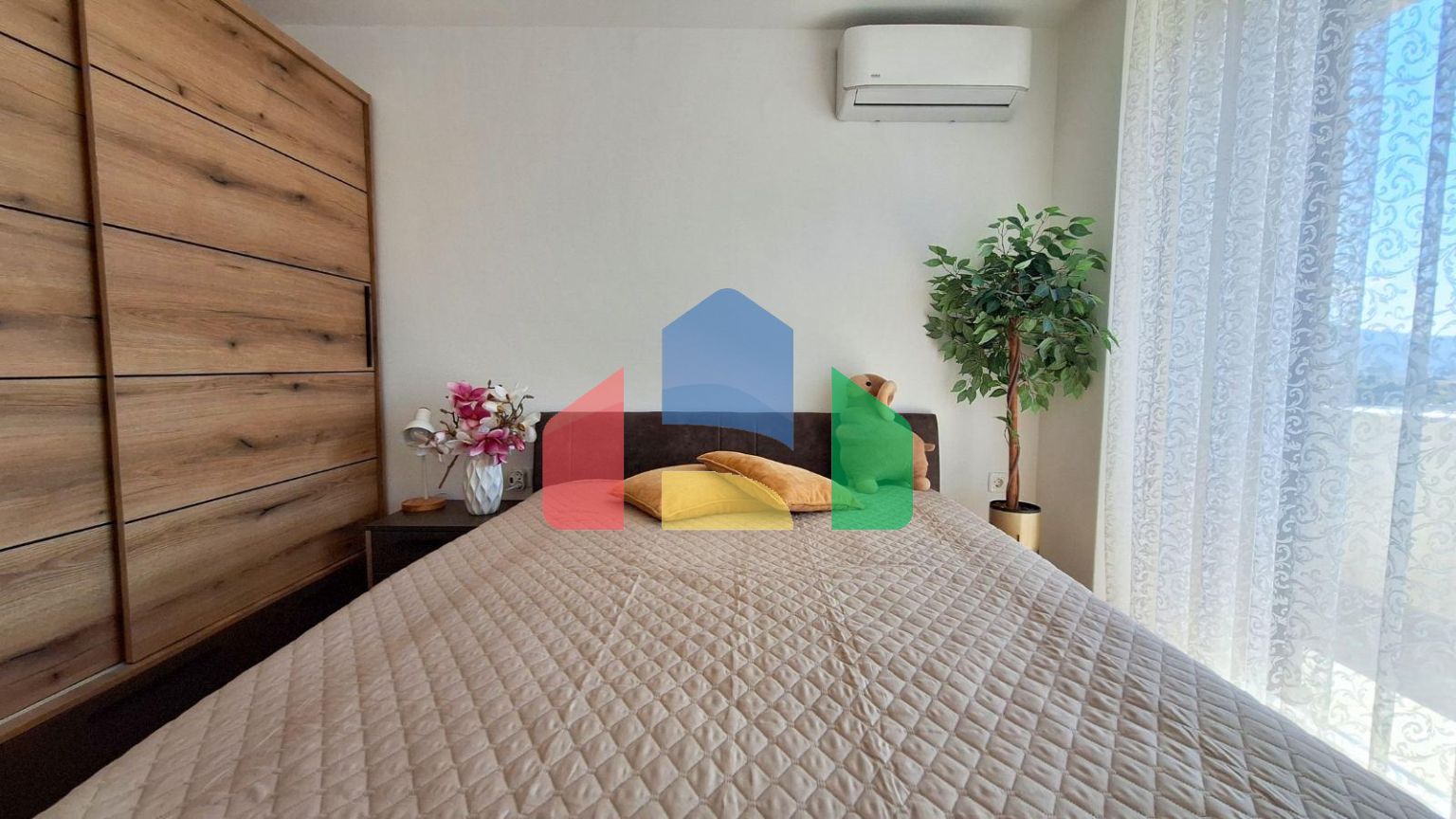 Квартира в новом современном доме в центре города Бар