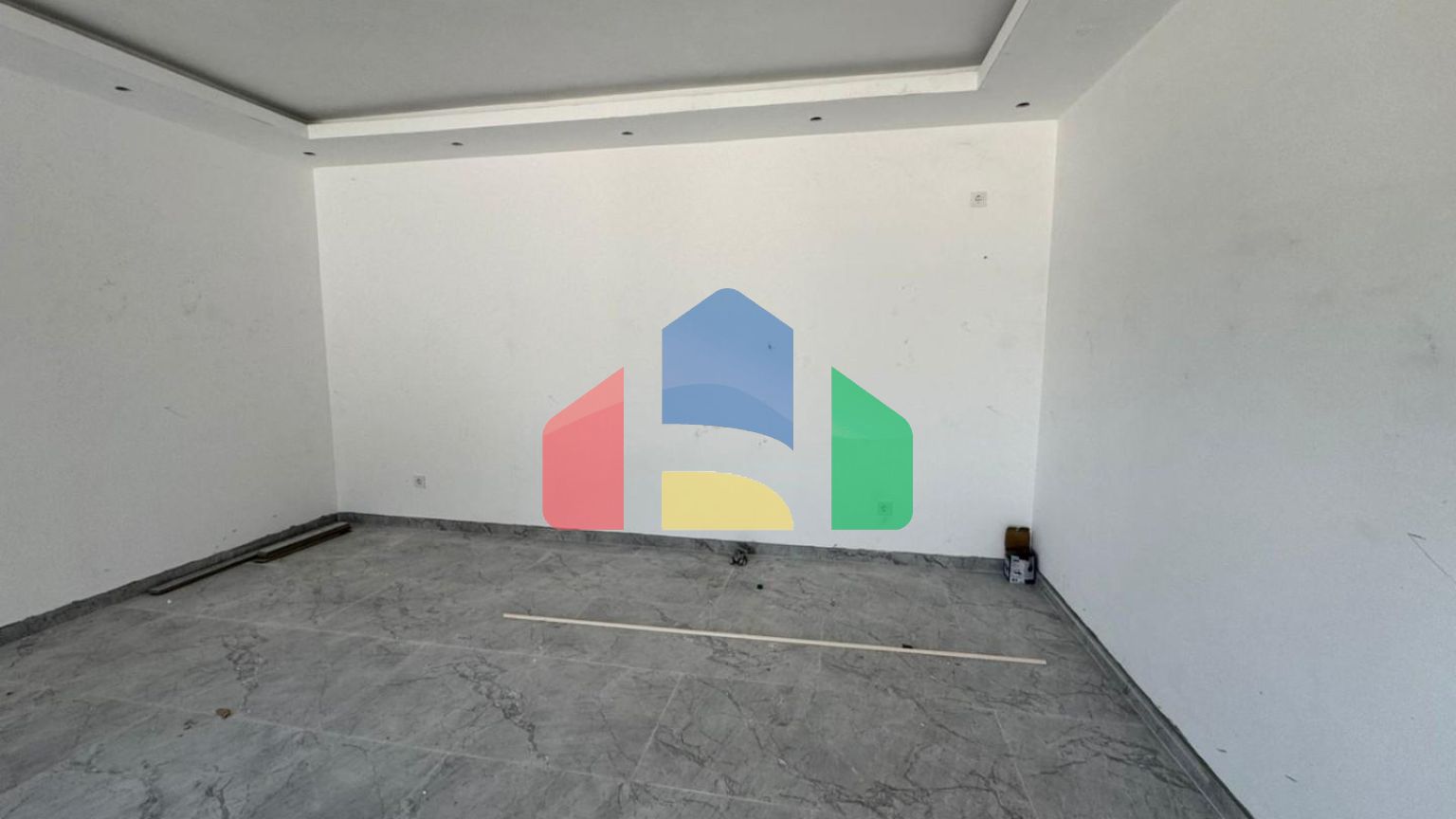 Новая вилла с бассейном в Баре