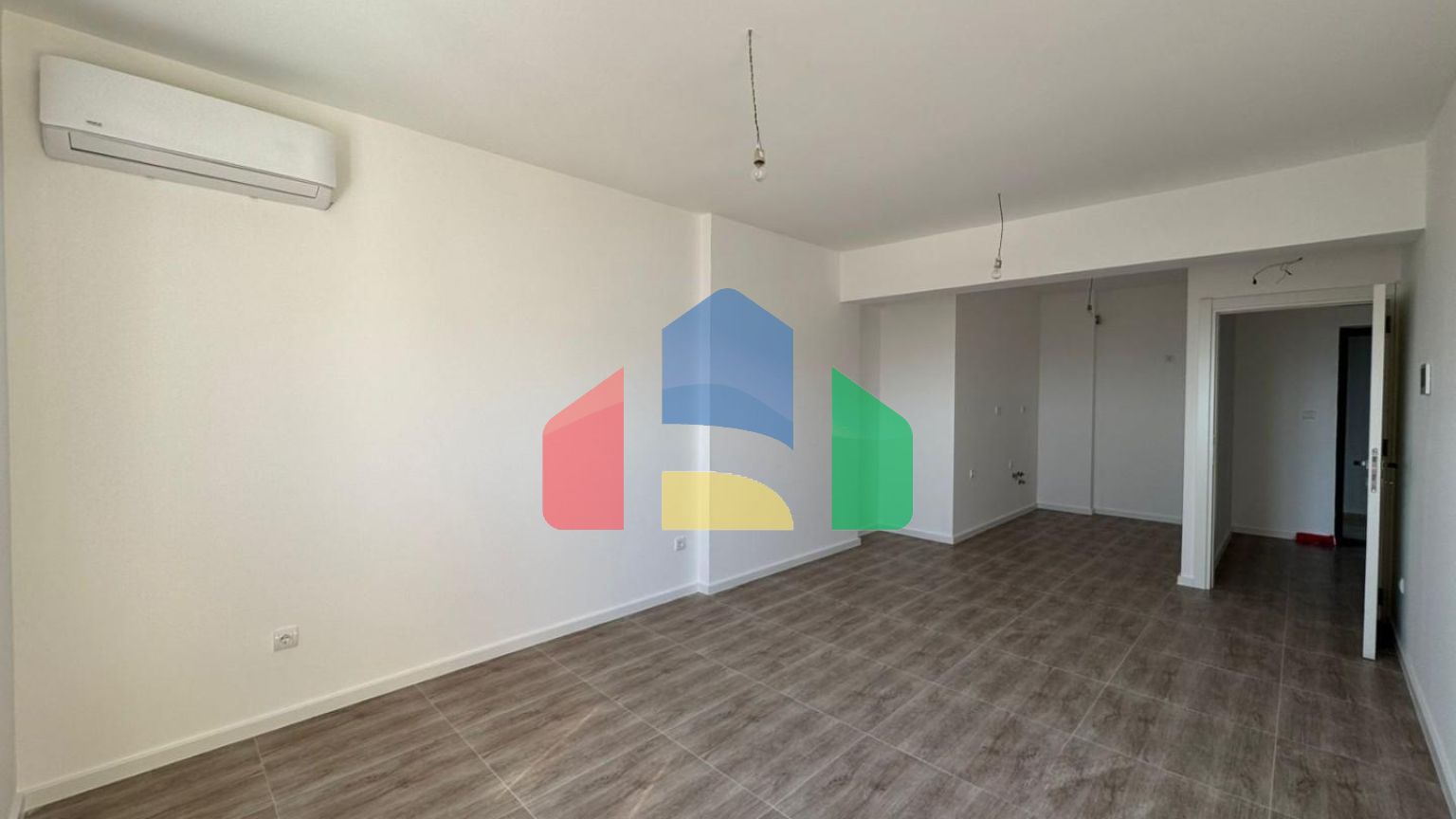 Продаётся квартира с панорамным видом на море город Бар