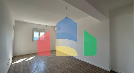 Продаётся квартира с панорамным видом на море город Бар