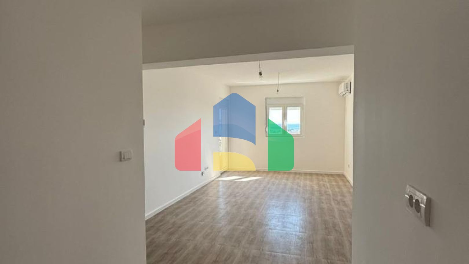 Продаётся квартира с панорамным видом на море город Бар