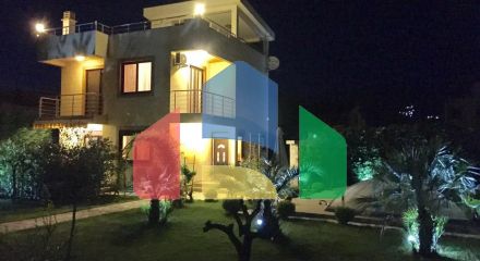 Продаётся трёхэтажный дом с бассейном  Бар, район Полье