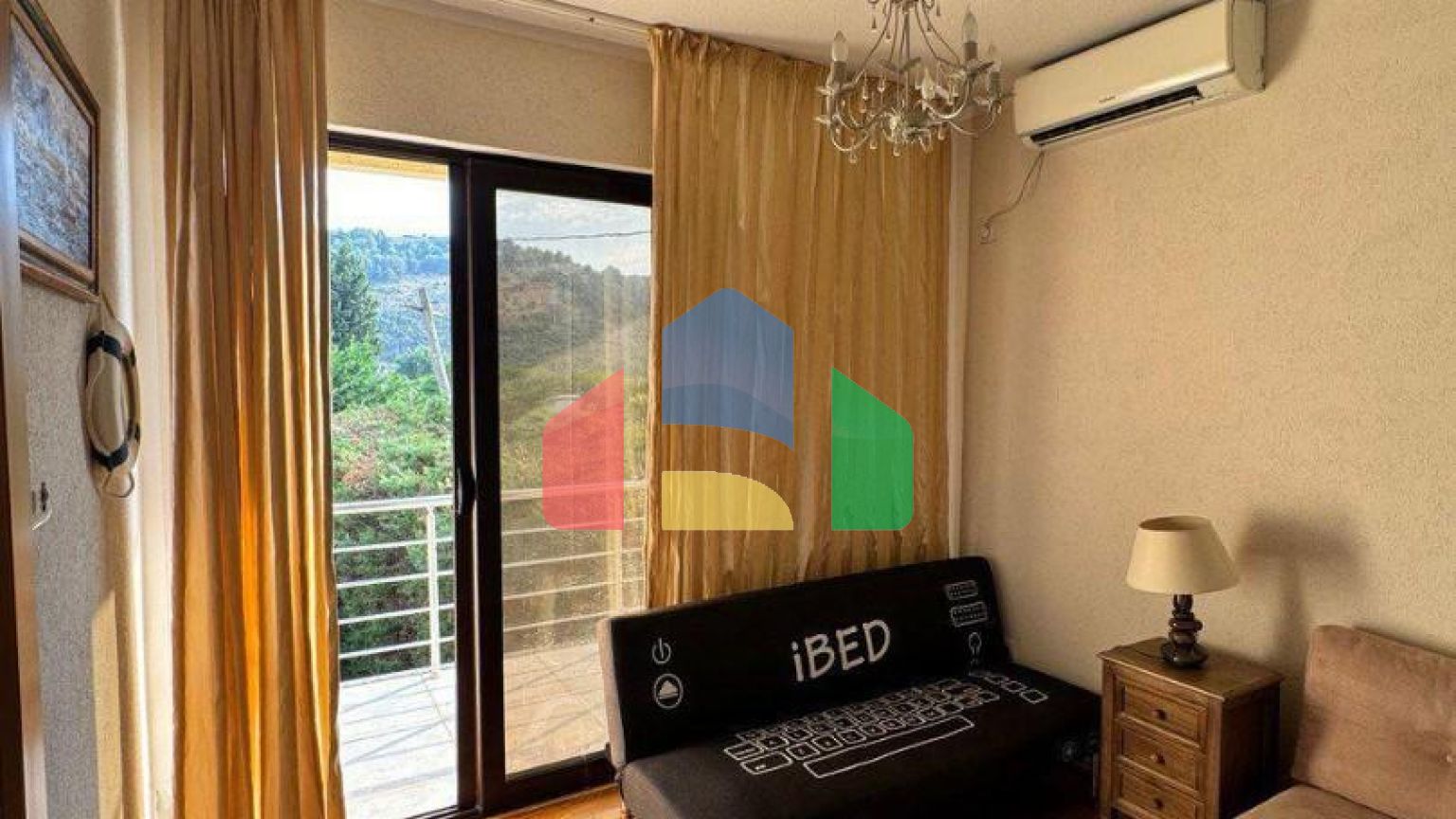 Продаётся трёхэтажный дом с бассейном  Бар, район Полье