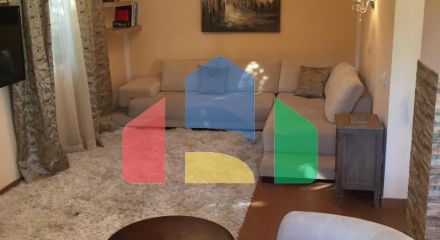 Продаётся трёхэтажный дом с бассейном  Бар, район Полье