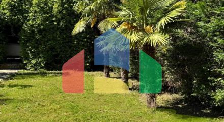 Продаётся трёхэтажный дом с бассейном  Бар, район Полье