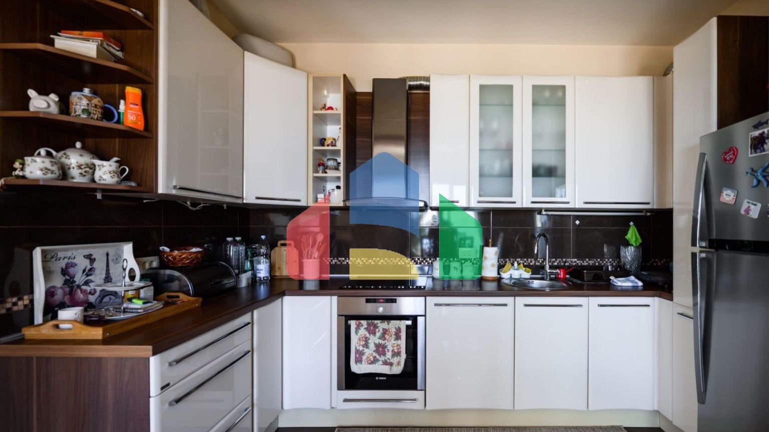 Мини отель с бассейном и видом на море в Баре