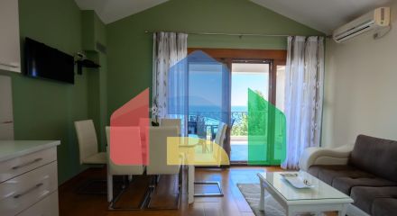 Мини отель с бассейном и видом на море в Баре