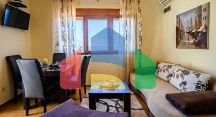 Мини отель с бассейном и видом на море в Баре