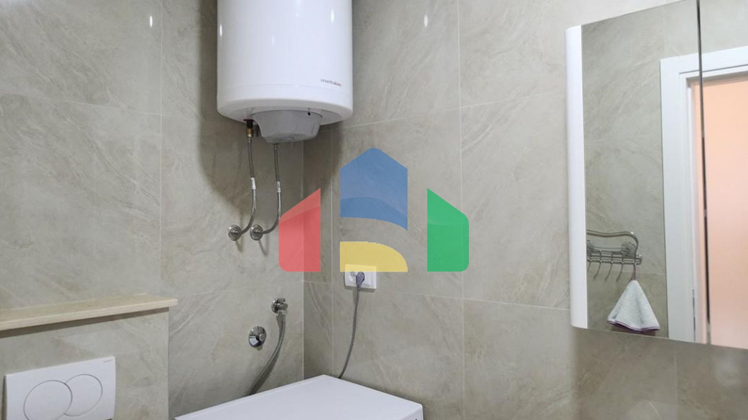 Студия в городе Бар с видом на море меблирована