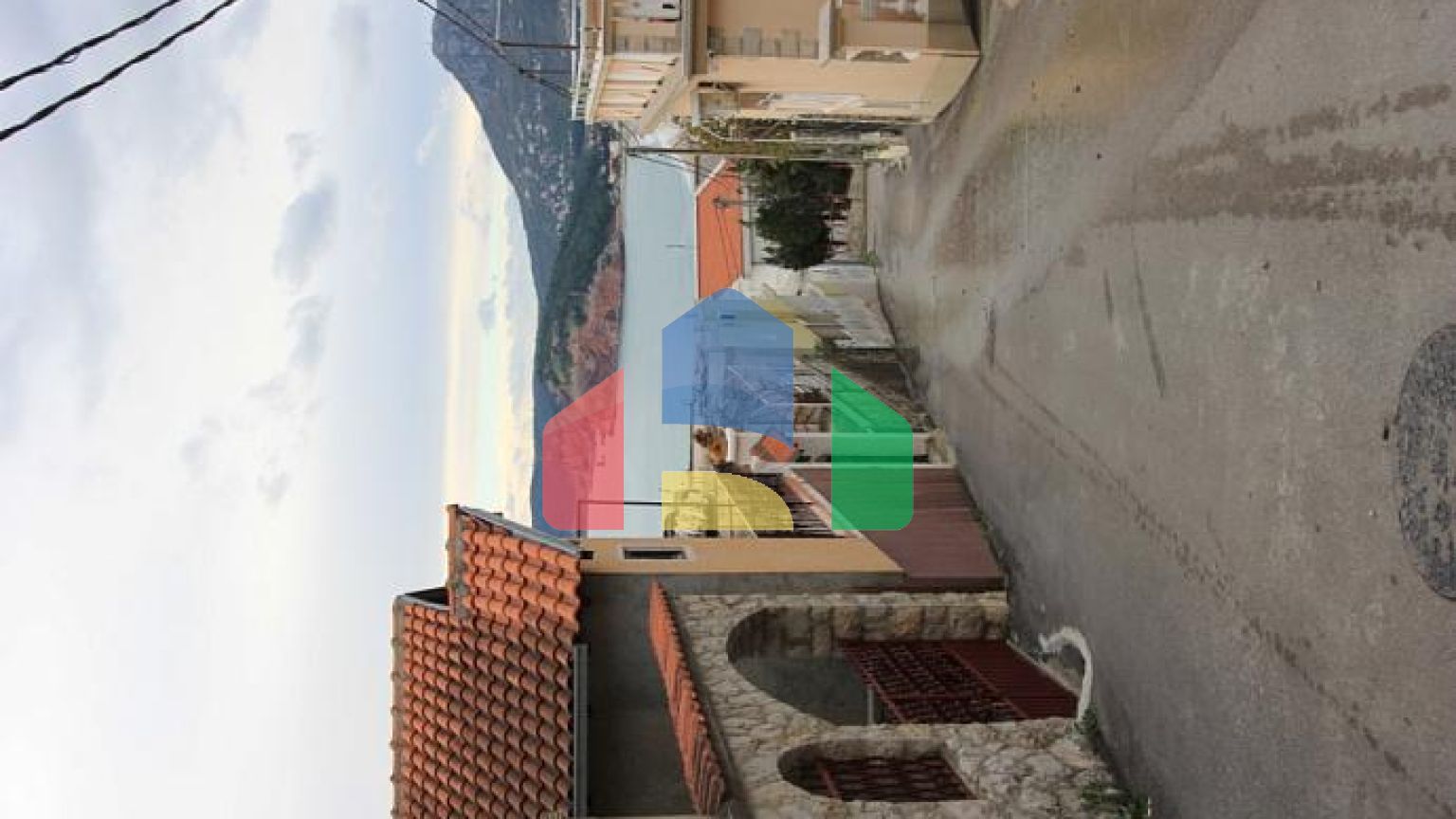 Отель в Сутоморе