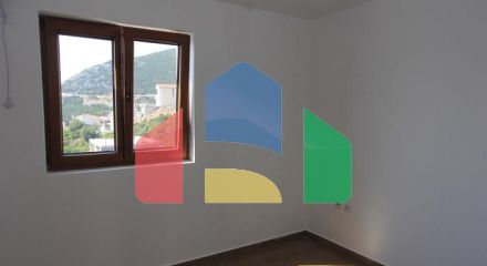 Квартиры в комплексе с бассейном и видом на море в Добра Вода