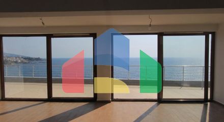 Квартиры в комплексе с бассейном и видом на море в Добра Вода