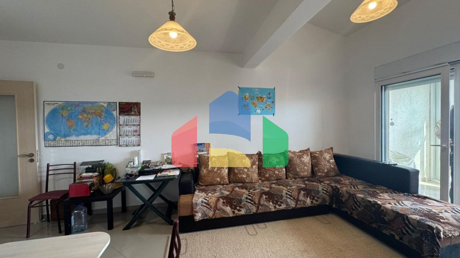 Квартира с 2 спальнями и видом на море и горы в Баре