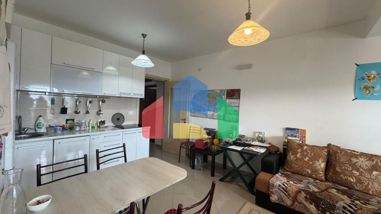 Квартира с 2 спальнями и видом на море и горы в Баре