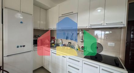 Квартира с 2 спальнями и видом на море и горы в Баре