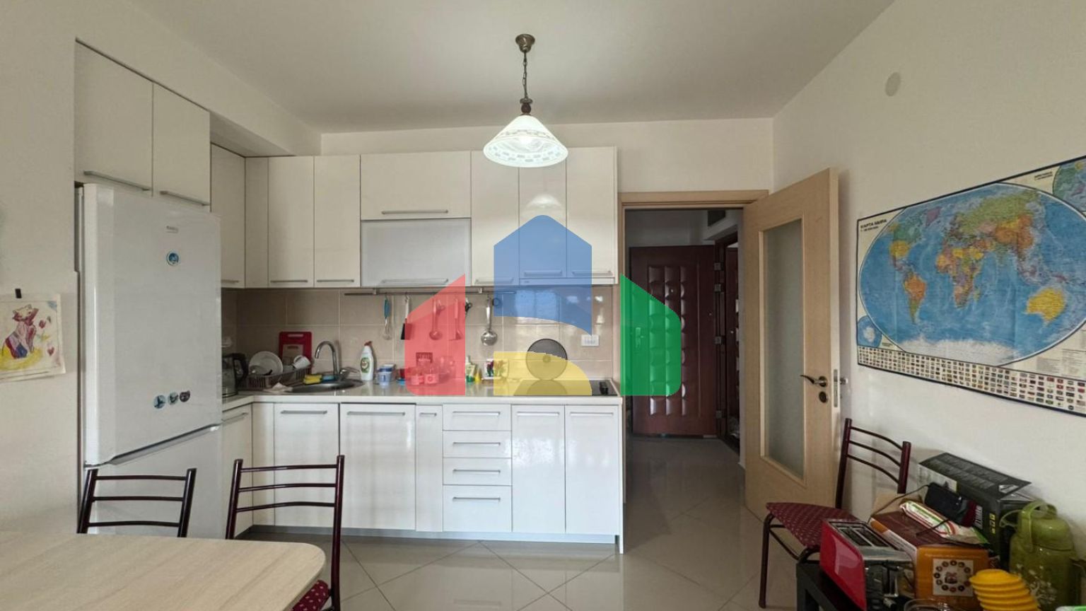 Квартира с 2 спальнями и видом на море и горы в Баре