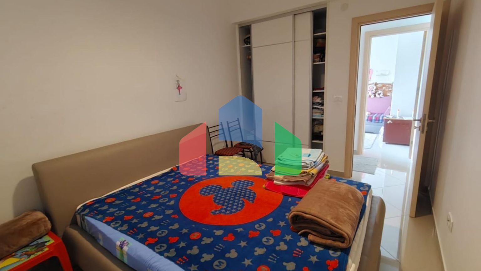 Квартира с 2 спальнями и видом на море и горы в Баре