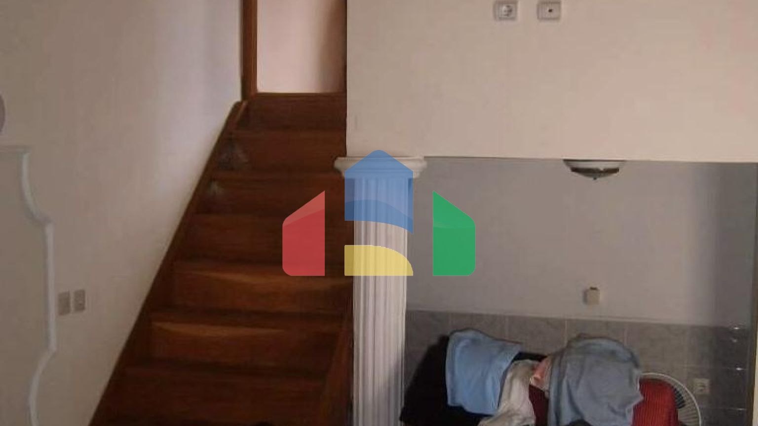 Два легальных дома в Шушани