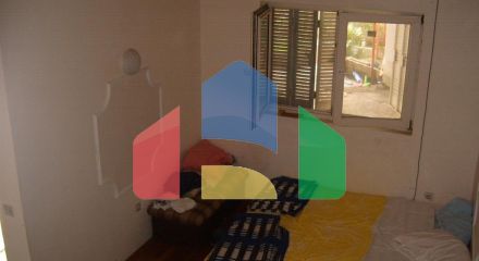 Два легальных дома в Шушани