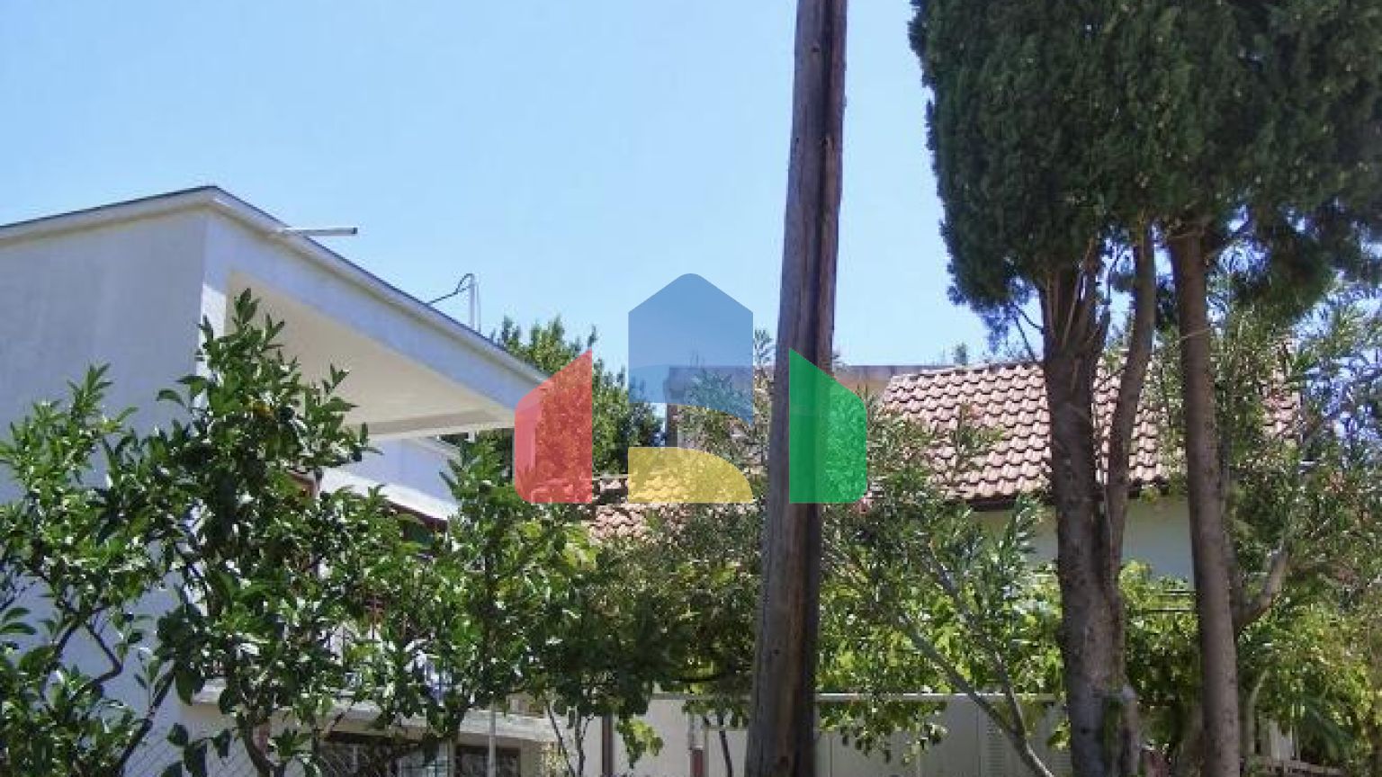 Два легальных дома в Шушани