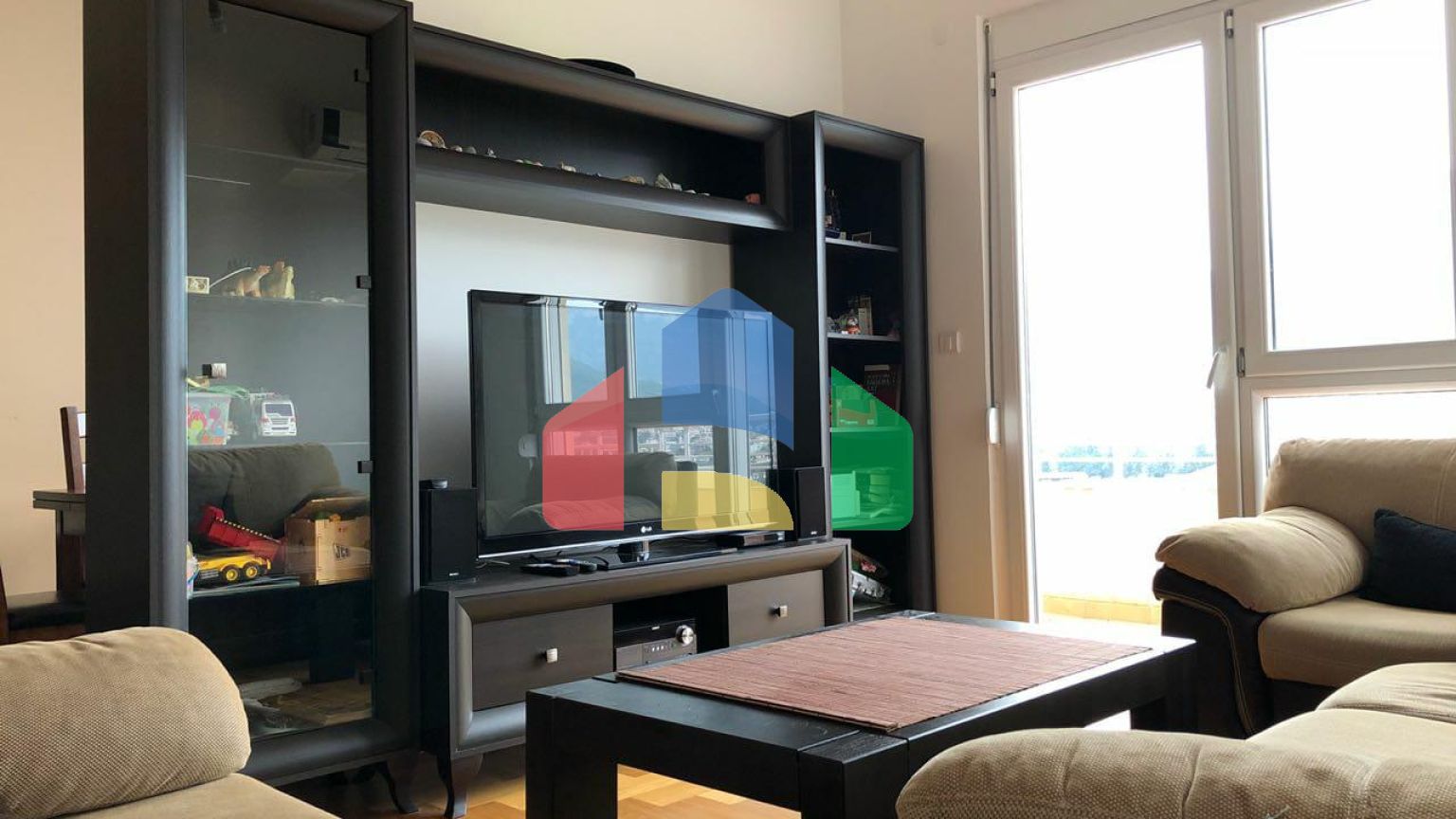 Квартира 87 м2 в центре Бара с видом на море