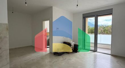 Квартиры в новом доме рядом с морем и спортивным центром Тополица, Бар