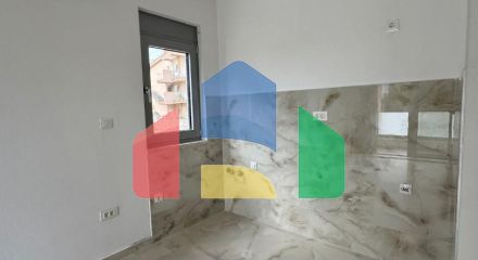 Квартиры в новом доме рядом с морем и спортивным центром Тополица, Бар