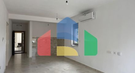 Квартиры в новом доме рядом с морем и спортивным центром Тополица, Бар