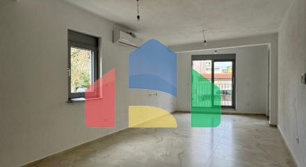 Квартиры в новом доме рядом с морем и спортивным центром Тополица, Бар