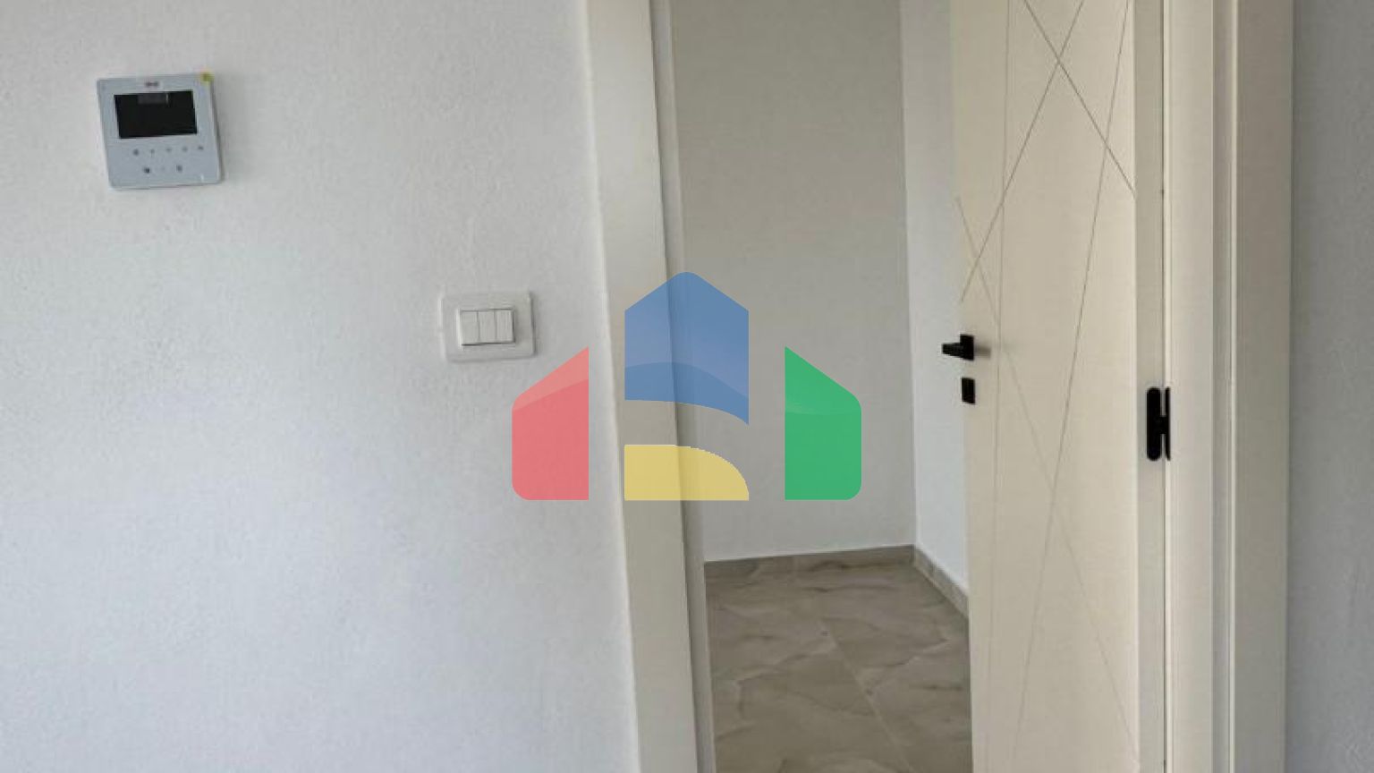 Квартиры в новом доме рядом с морем и спортивным центром Тополица, Бар