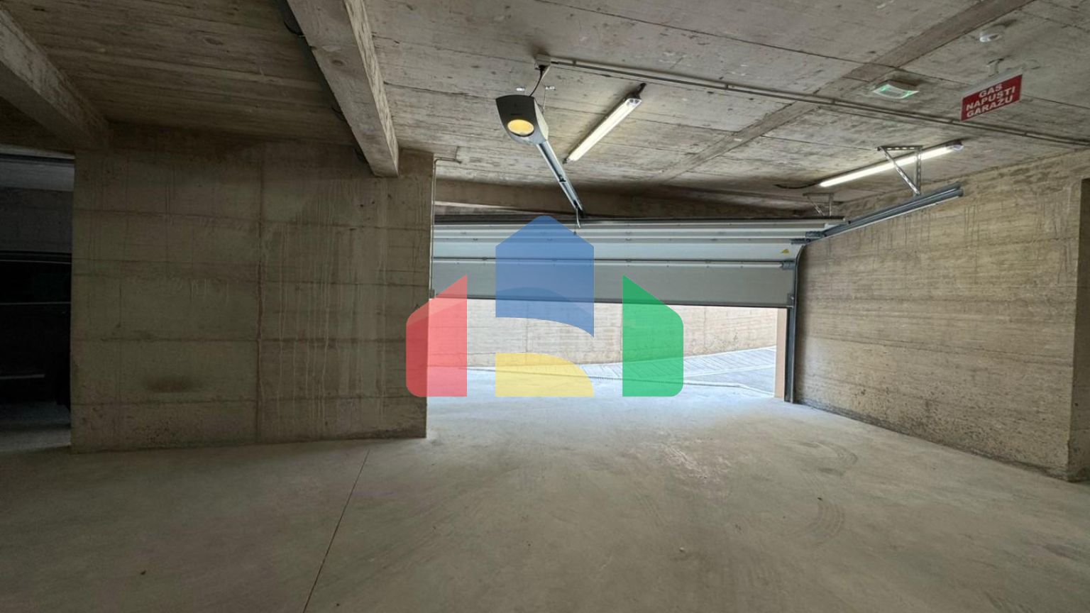 Квартиры в новом доме рядом с морем и спортивным центром Тополица, Бар