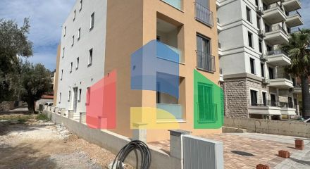 Квартиры в новом доме рядом с морем и спортивным центром Тополица, Бар